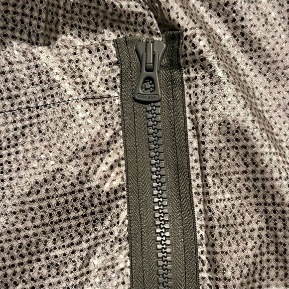 BOSS Hugo Boss metallic asymmetrical skirt. Size 6. Made in Portugal. - Picture 2 of 10